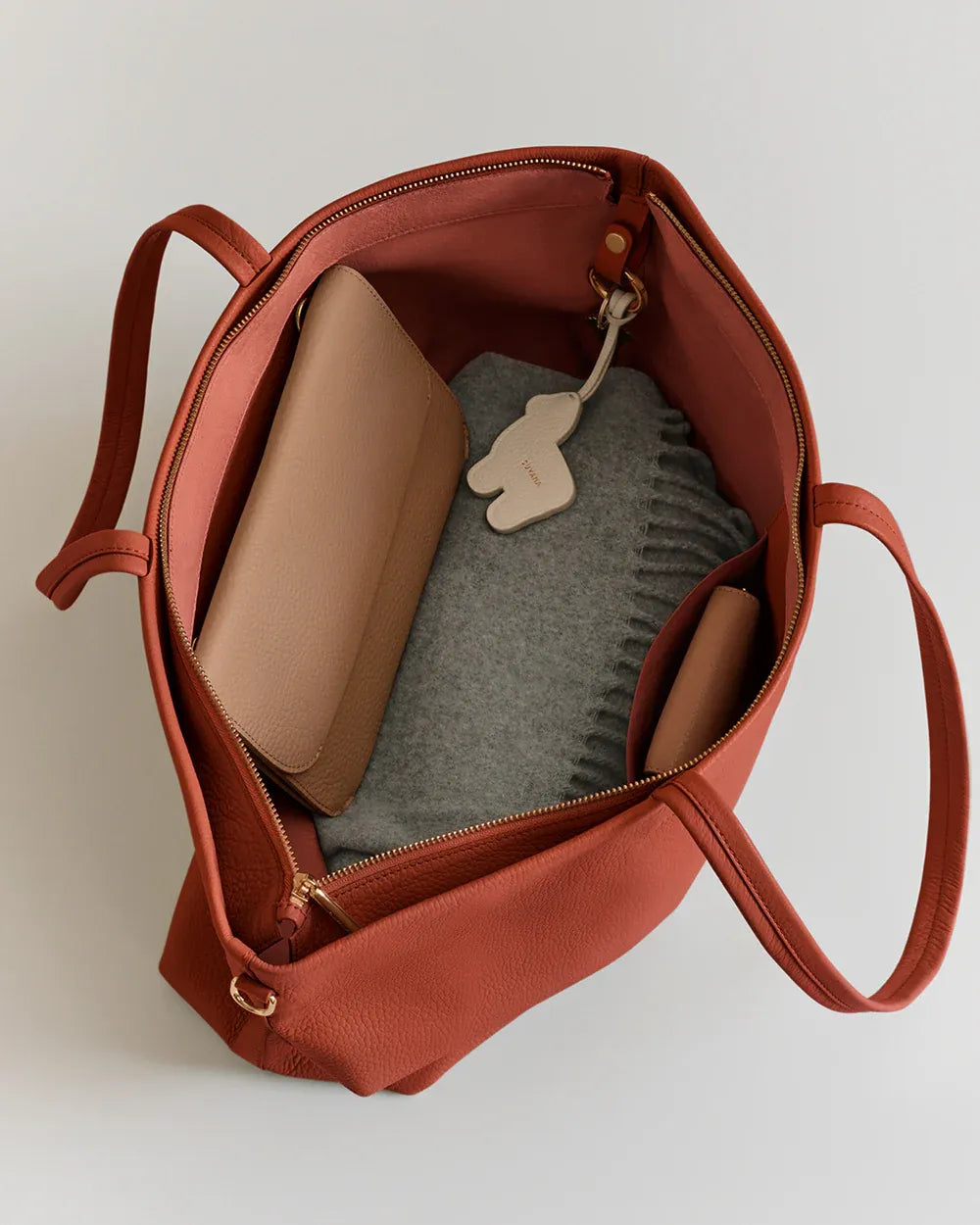 Classic easy zipper tote