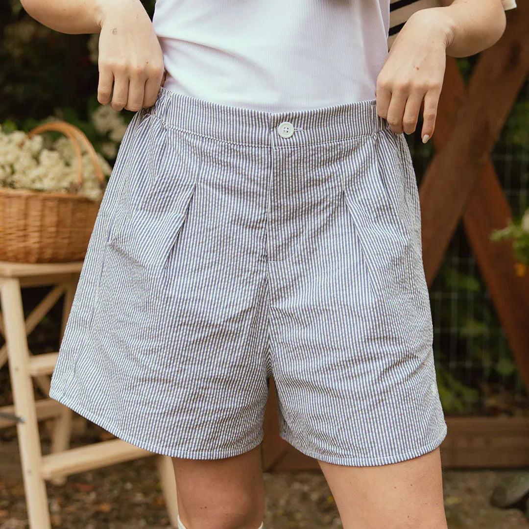 Harvest shorts, navy seersucker
