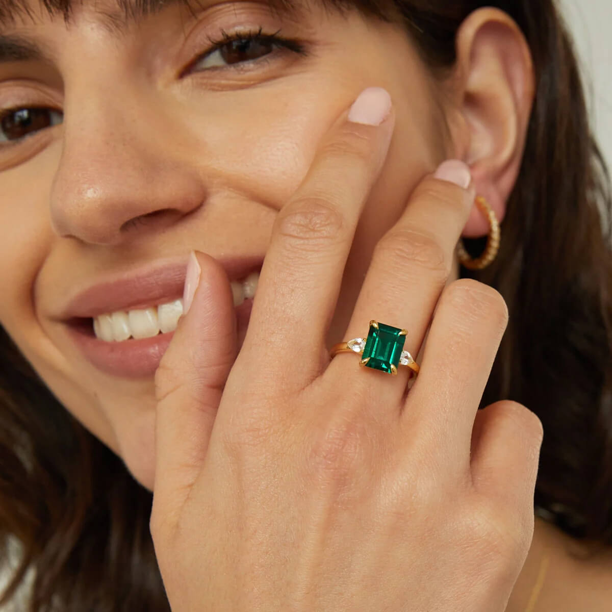 Emerald gemstone cocktail ring