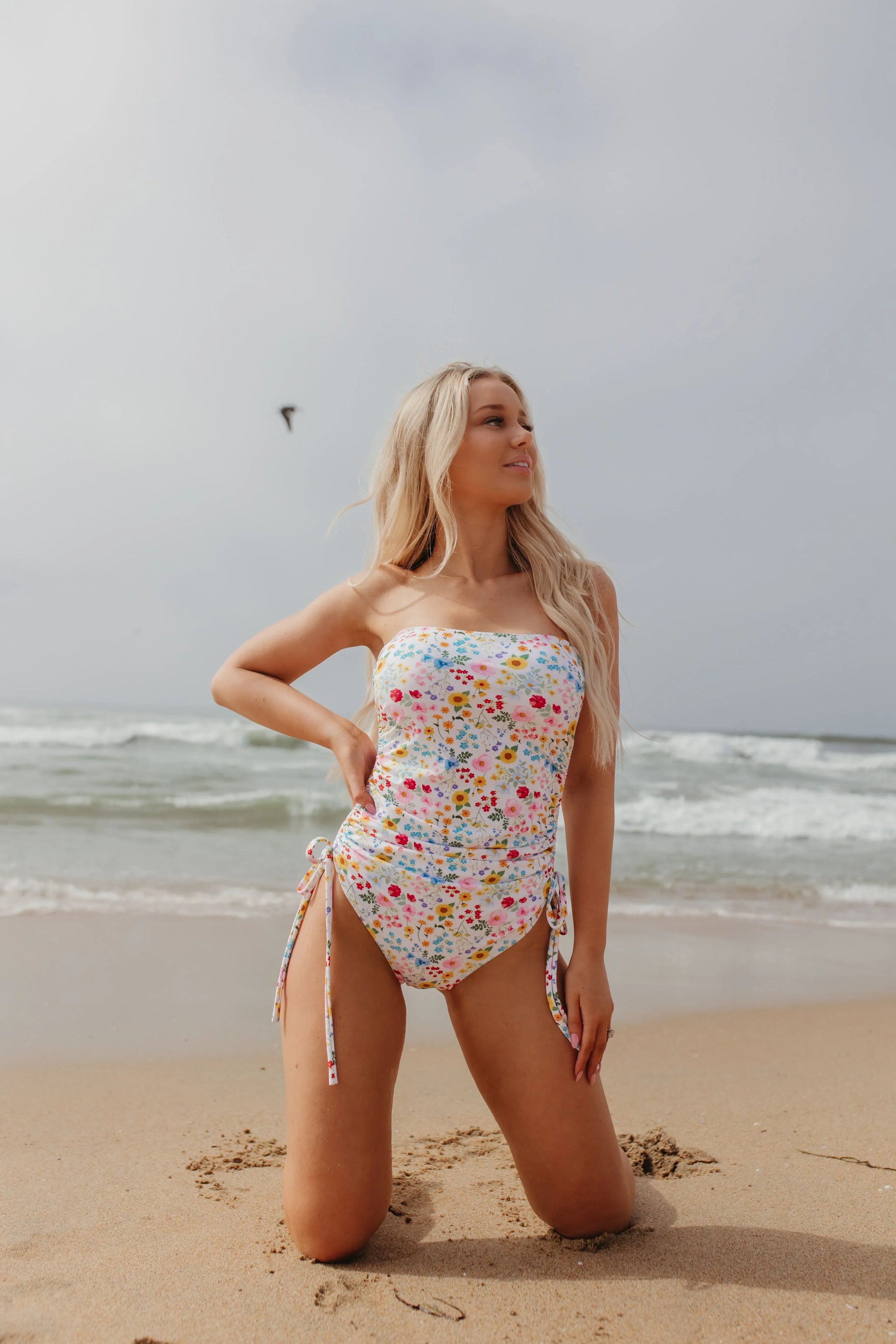 Bandeau one piece in beach blossom