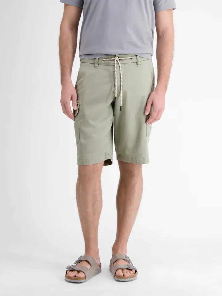 Modische Cargo-Jog-Bermuda