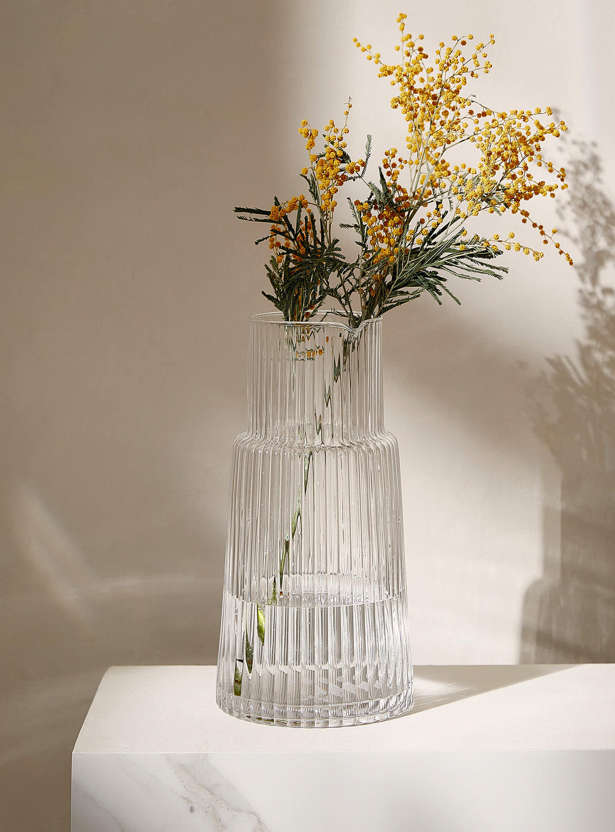 Fine grooves vase