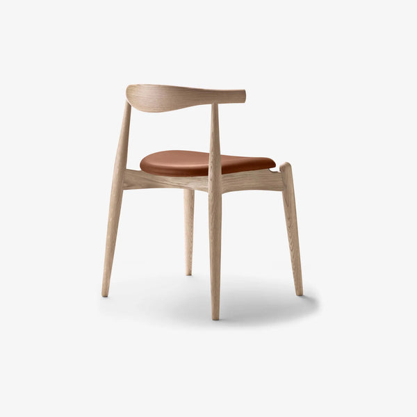Wooden elbow chair