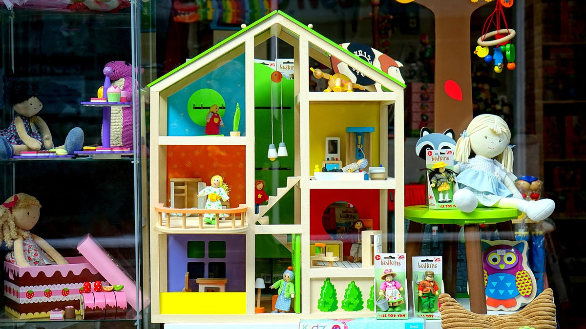 Wooden Dollhouse
