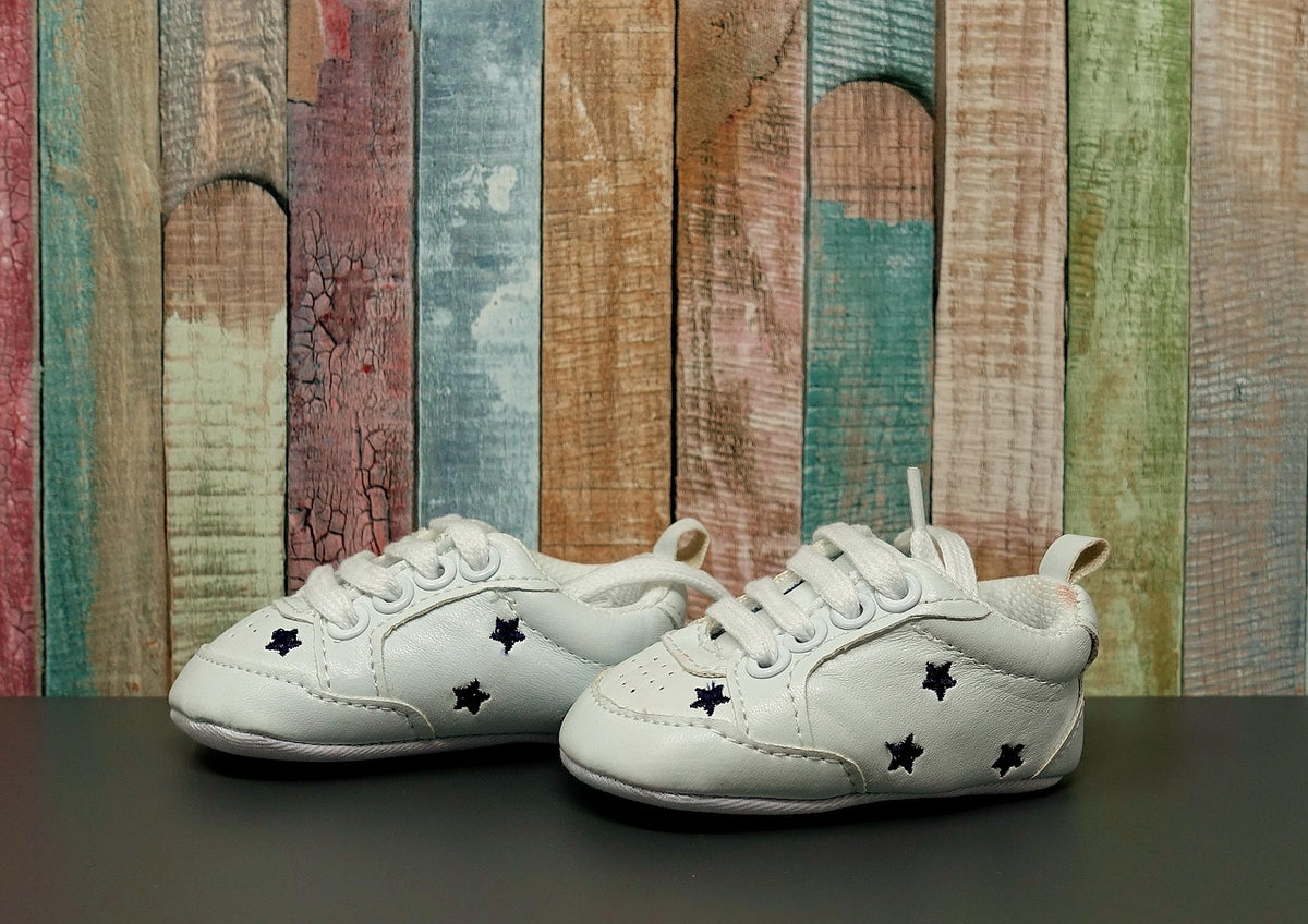 Minimal Leather Court Sneaker