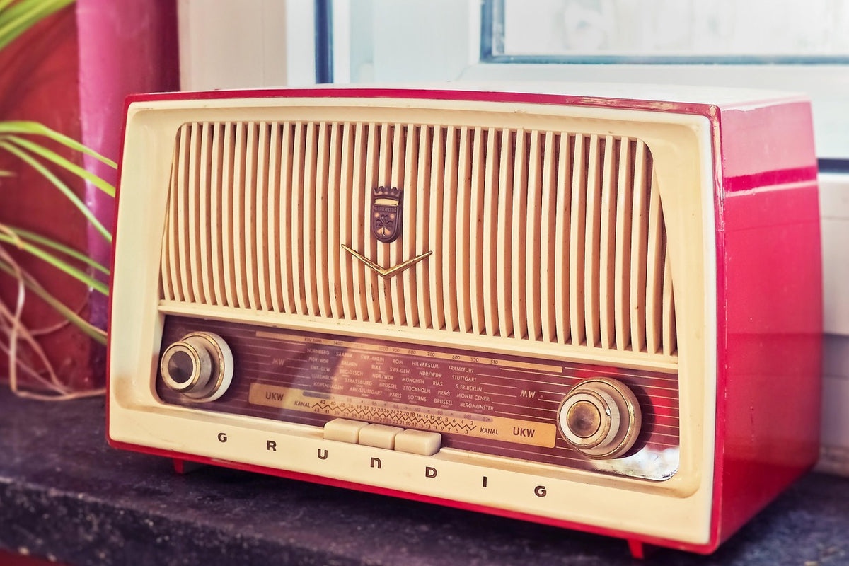 Groove Retro Radio Speaker