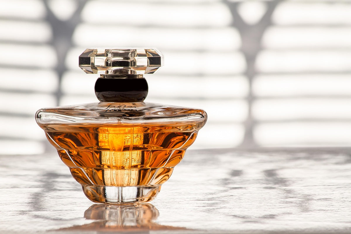 Velvet Oud Extrait de Parfum