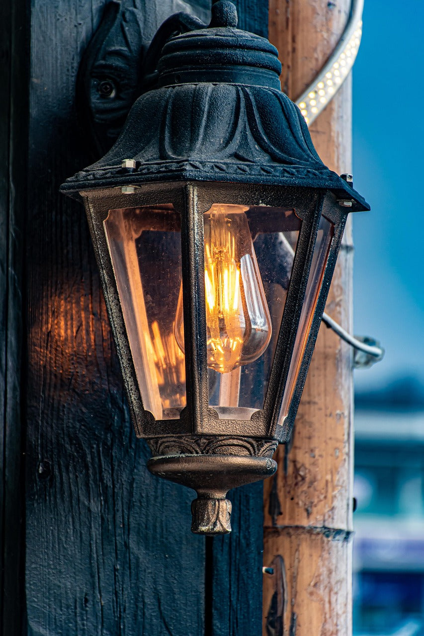 Swing Arm Plug-In Wall Sconce