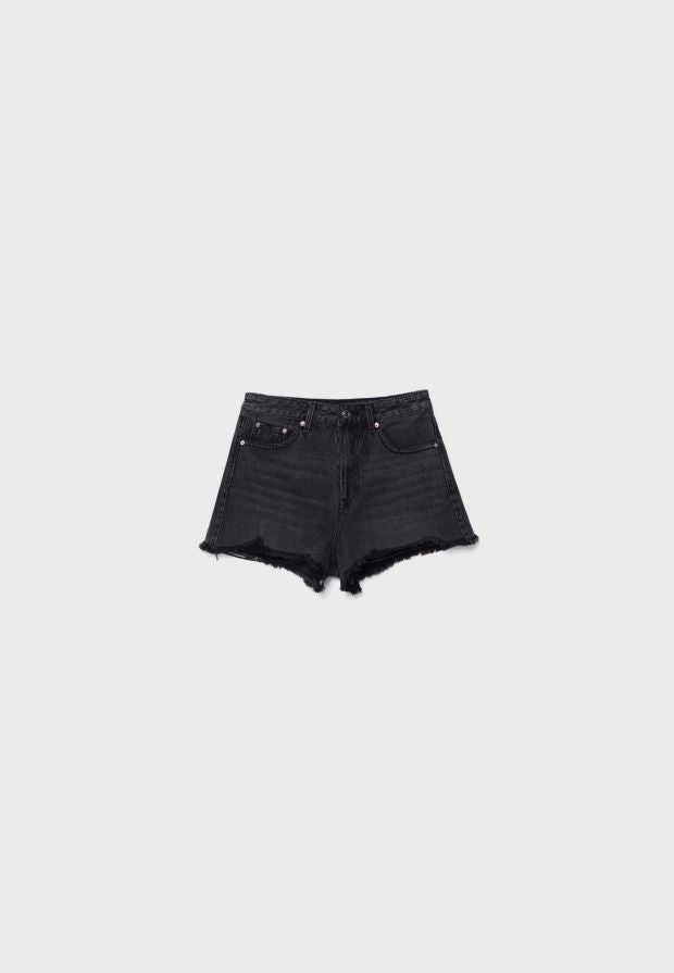 Ripped denim shorts D75