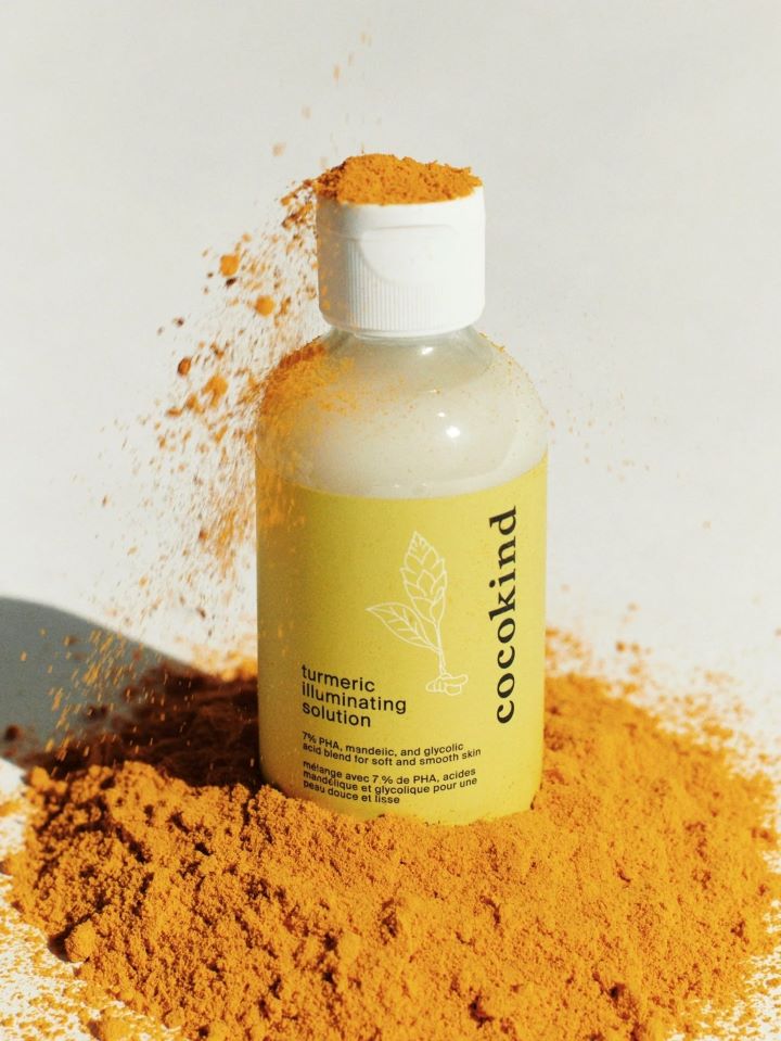 Turmeric illuminating solution