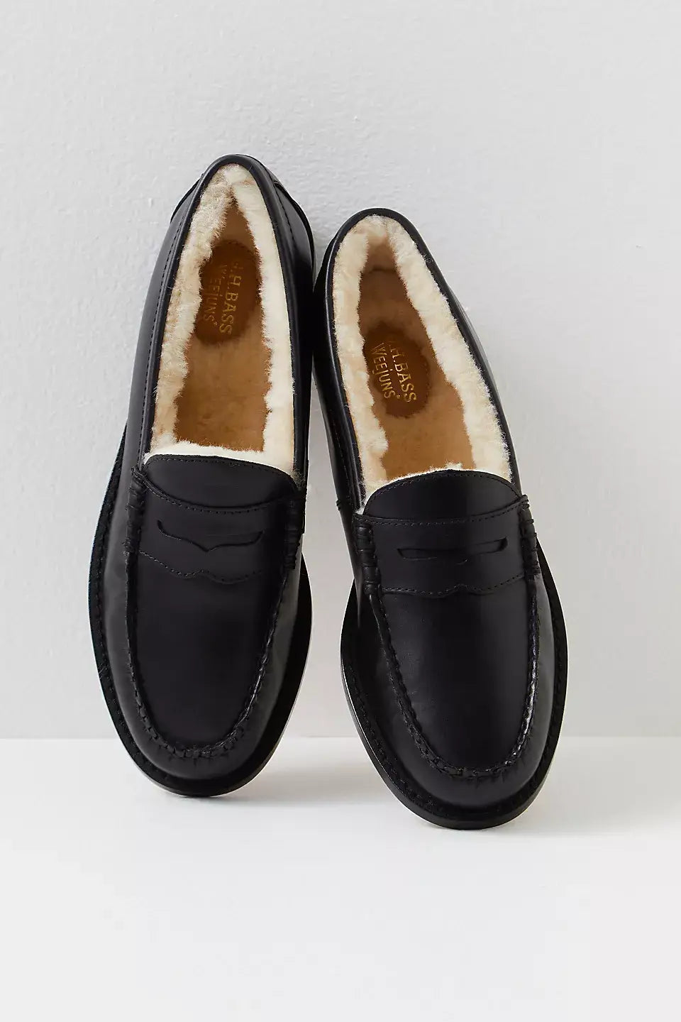Bass cozy loafers