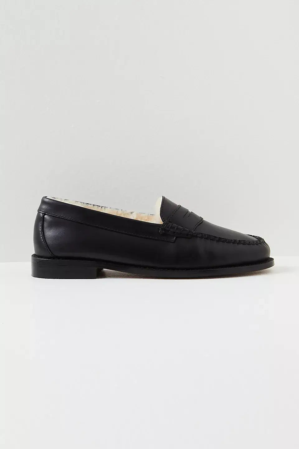 Bass cozy loafers